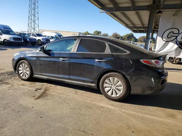 KMHE24L17GA013520 2016 HYUNDAI SONATA - Image 2