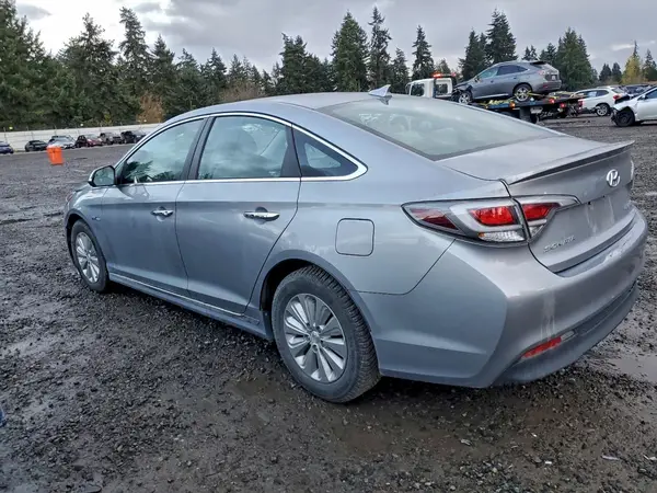KMHE24L17GA014134 2016 HYUNDAI SONATA - Image 2