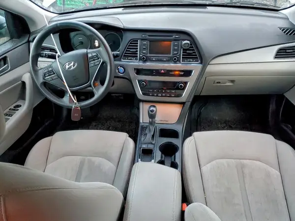 KMHE24L17GA014134 2016 HYUNDAI SONATA - Image 8