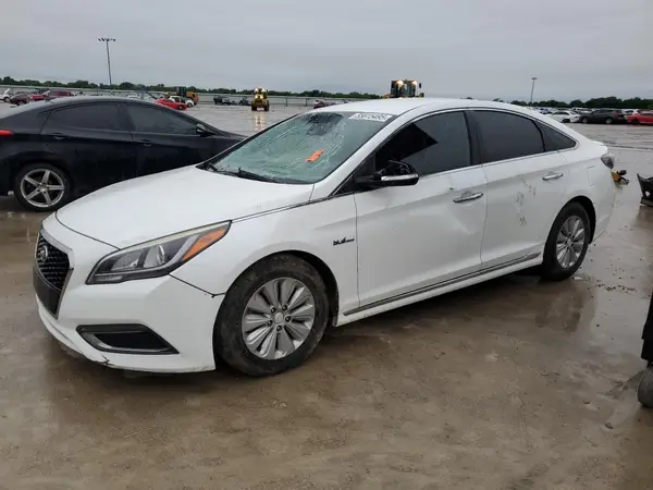 KMHE24L17GA014375 2016 HYUNDAI SONATA - Image 1