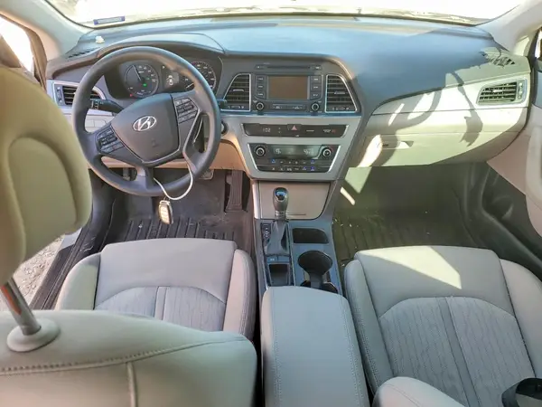 KMHE24L17GA015574 2016 HYUNDAI SONATA - Image 8
