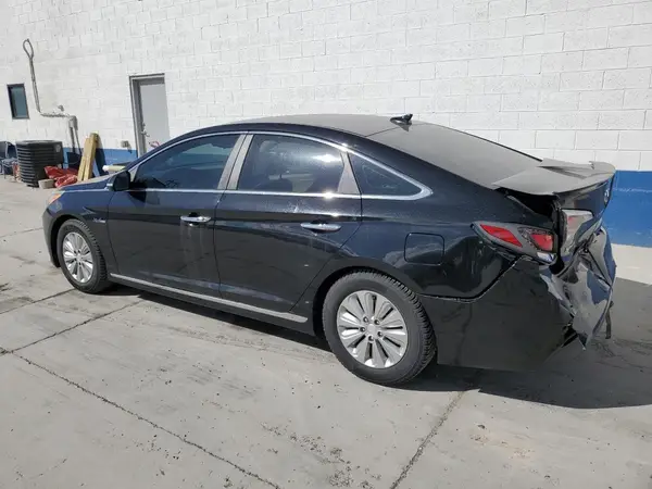 KMHE24L17GA017101 2016 HYUNDAI SONATA - Image 2