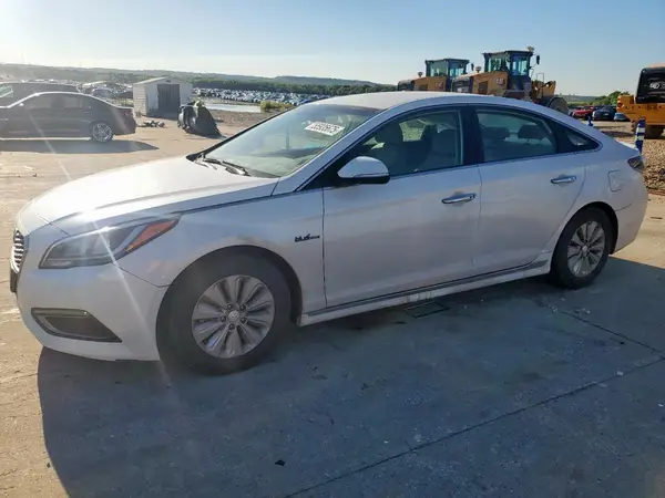 KMHE24L17GA022055 2016 HYUNDAI SONATA - Image 1