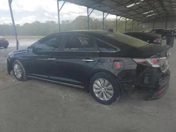 KMHE24L17GA022556 2016 HYUNDAI SONATA - Image 2