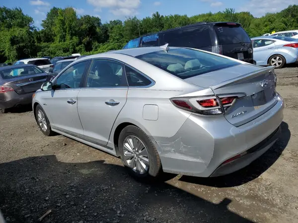 KMHE24L17GA023254 2016 HYUNDAI SONATA - Image 2