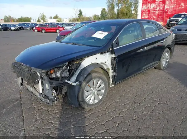 KMHE24L17GA024341 2016 HYUNDAI SONATA - Image 2