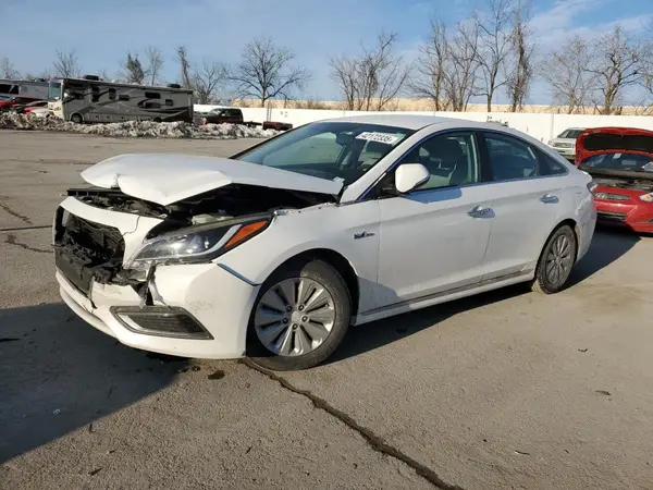 KMHE24L17GA024615 2016 HYUNDAI SONATA - Image 1