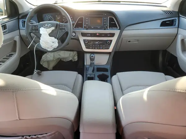 KMHE24L17GA024615 2016 HYUNDAI SONATA - Image 8