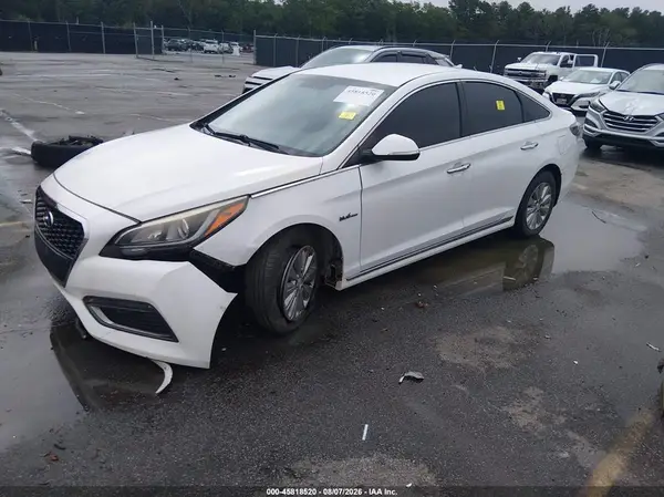 KMHE24L17GA027031 2016 HYUNDAI SONATA - Image 2