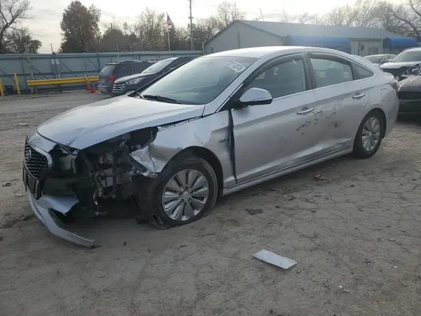 KMHE24L17GA027224 2016 HYUNDAI SONATA - Image 1