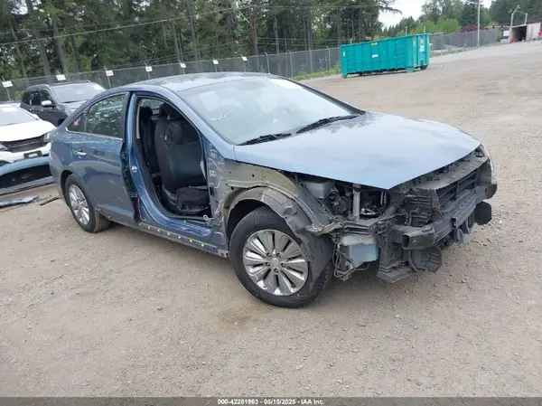 KMHE24L17GA032505 2016 HYUNDAI SONATA - Image 1