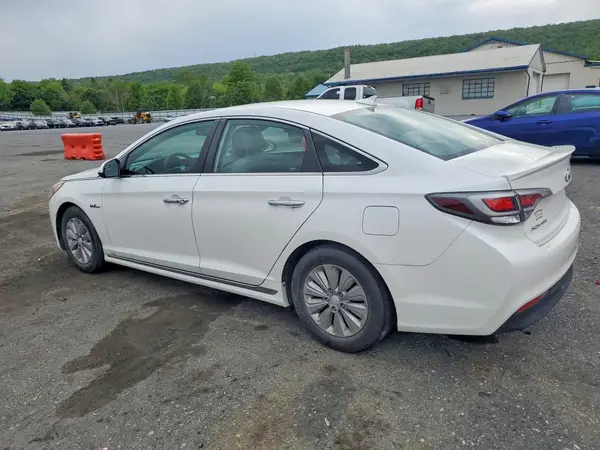 KMHE24L17GA035274 2016 HYUNDAI SONATA - Image 2