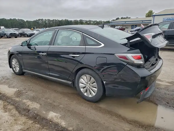 KMHE24L17GA036425 2016 HYUNDAI SONATA - Image 2
