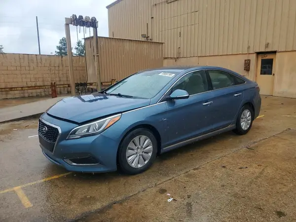 KMHE24L17GA036957 2016 HYUNDAI SONATA - Image 1