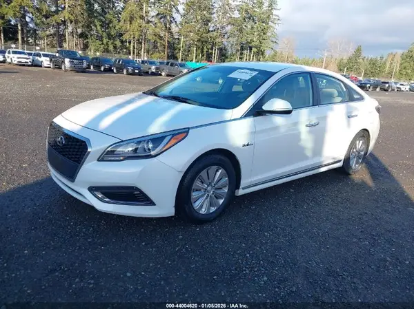 KMHE24L17GA037459 2016 HYUNDAI SONATA - Image 2