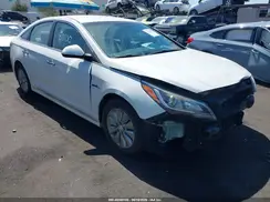 KMHE24L17GA037767 2016 HYUNDAI SONATA