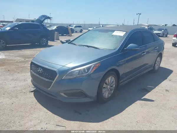 KMHE24L17GA037932 2016 HYUNDAI SONATA - Image 2