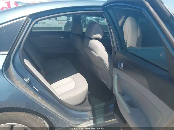 KMHE24L17GA037932 2016 HYUNDAI SONATA - Image 8