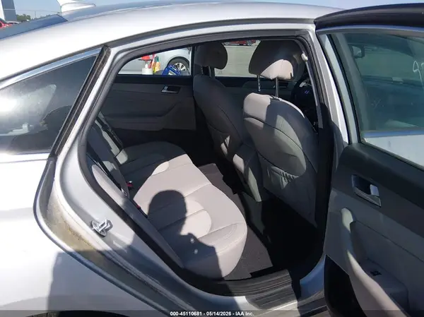KMHE24L17GA038482 2016 HYUNDAI SONATA - Image 8