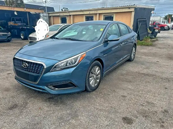 KMHE24L17GA038630 2016 HYUNDAI SONATA - Image 2