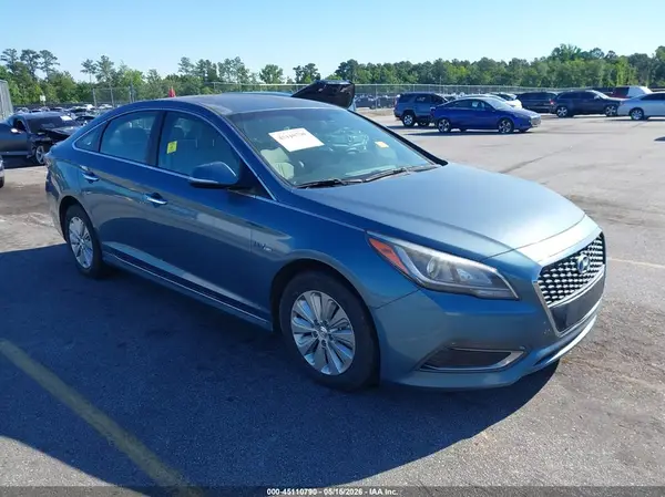 KMHE24L17GA038644 2016 HYUNDAI SONATA - Image 1