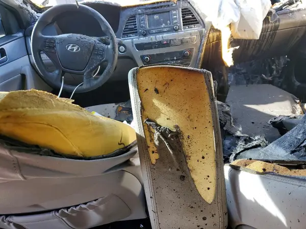 KMHE24L17GA039146 2016 HYUNDAI SONATA - Image 8