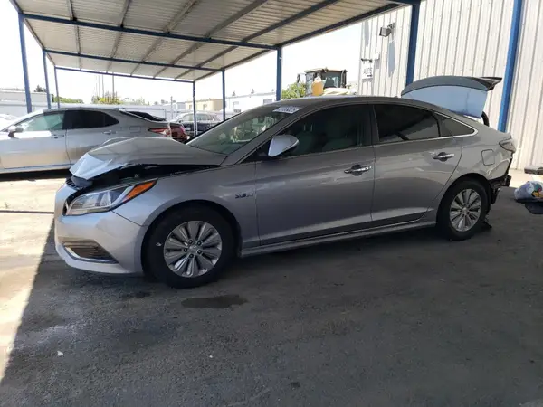 KMHE24L17GA040281 2016 HYUNDAI SONATA - Image 1