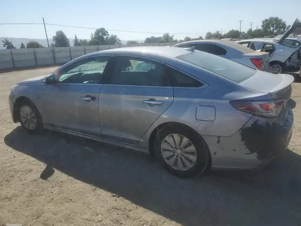KMHE24L17GA041656 2016 HYUNDAI SONATA - Image 2