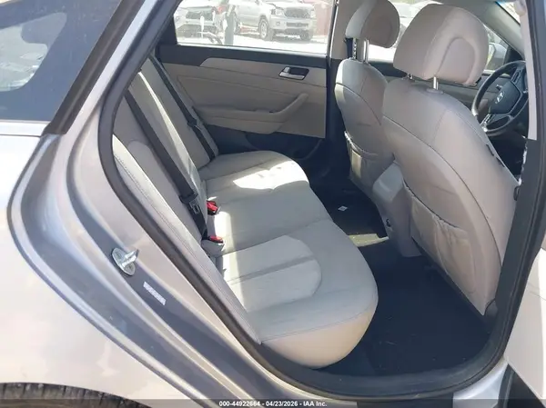 KMHE24L17GA041723 2016 HYUNDAI SONATA - Image 8
