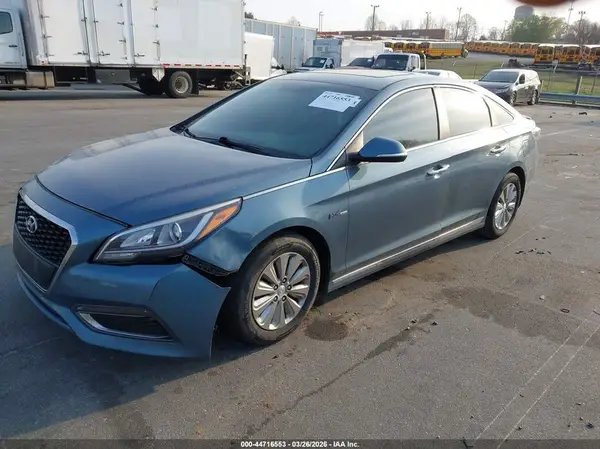 KMHE24L17GA041821 2016 HYUNDAI SONATA - Image 2