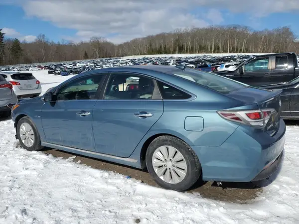 KMHE24L17GA042077 2016 HYUNDAI SONATA - Image 2