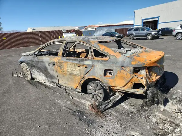 KMHE24L17HA045854 2017 HYUNDAI SONATA - Image 2