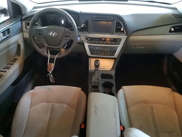 KMHE24L17HA051105 2017 HYUNDAI SONATA - Image 8
