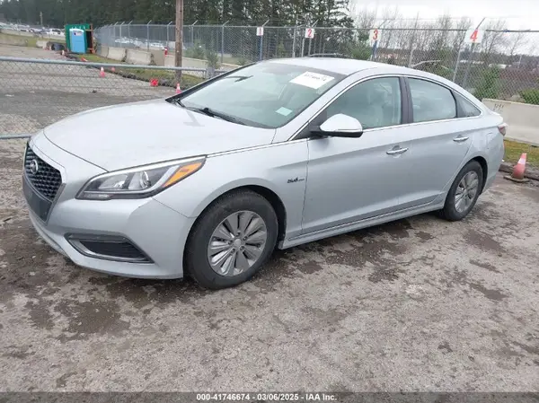KMHE24L17HA054537 2017 HYUNDAI SONATA - Image 2