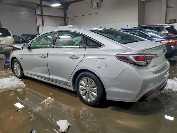 KMHE24L17HA054568 2017 HYUNDAI SONATA - Image 2