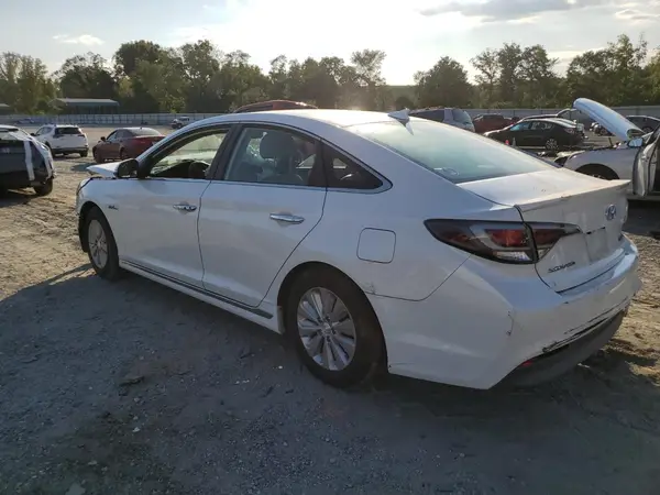 KMHE24L18GA009329 2016 HYUNDAI SONATA - Image 2