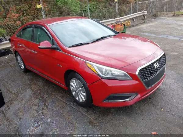 KMHE24L18GA010660 2016 HYUNDAI SONATA - Image 1