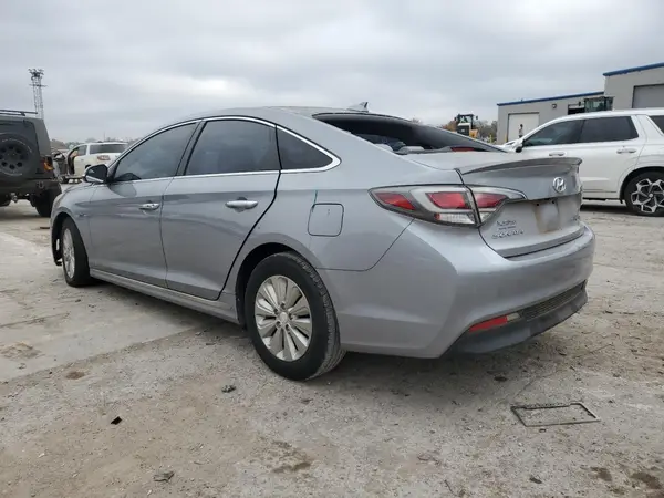 KMHE24L18GA015129 2016 HYUNDAI SONATA - Image 2