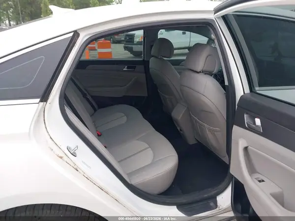 KMHE24L18GA015468 2016 HYUNDAI SONATA - Image 8