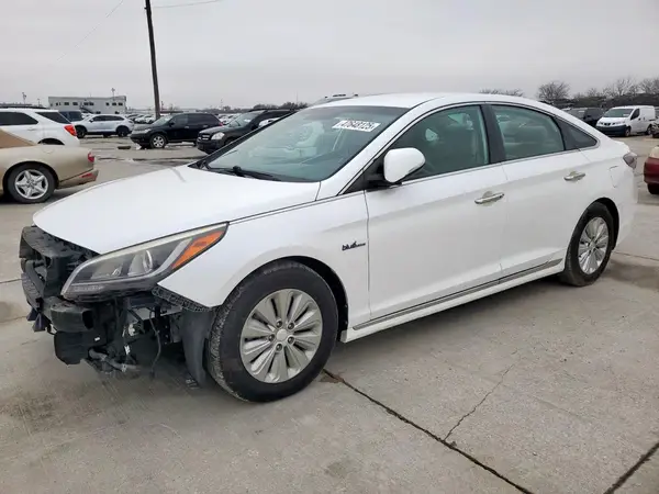 KMHE24L18GA020007 2016 HYUNDAI SONATA - Image 1