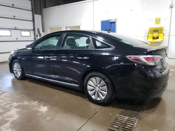 KMHE24L18GA025451 2016 HYUNDAI SONATA - Image 2