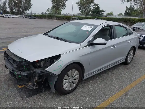 KMHE24L18GA025787 2016 HYUNDAI SONATA - Image 2