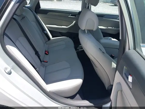 KMHE24L18GA028804 2016 HYUNDAI SONATA - Image 8