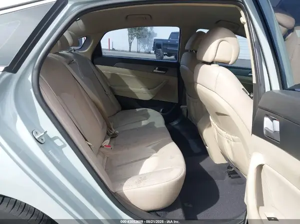 KMHE24L18GA028852 2016 HYUNDAI SONATA - Image 8