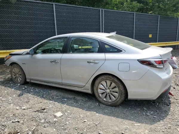 KMHE24L18GA030018 2016 HYUNDAI SONATA - Image 2