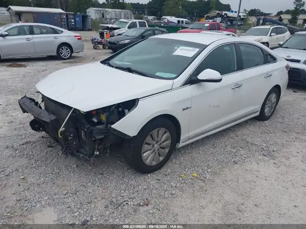 KMHE24L18GA035171 2016 HYUNDAI SONATA - Image 2