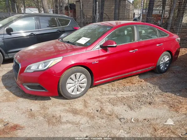 KMHE24L18GA036675 2016 HYUNDAI SONATA - Image 2