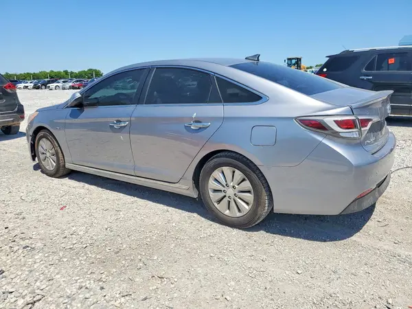 KMHE24L18GA036806 2016 HYUNDAI SONATA - Image 2