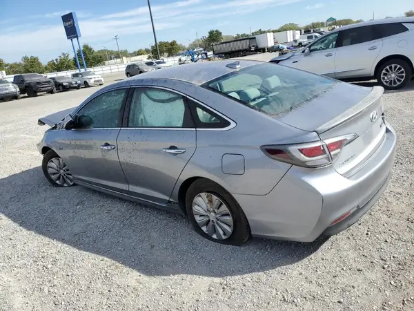 KMHE24L18GA037244 2016 HYUNDAI SONATA - Image 2