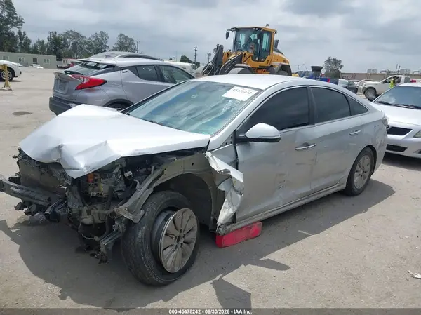 KMHE24L18GA038202 2016 HYUNDAI SONATA - Image 2